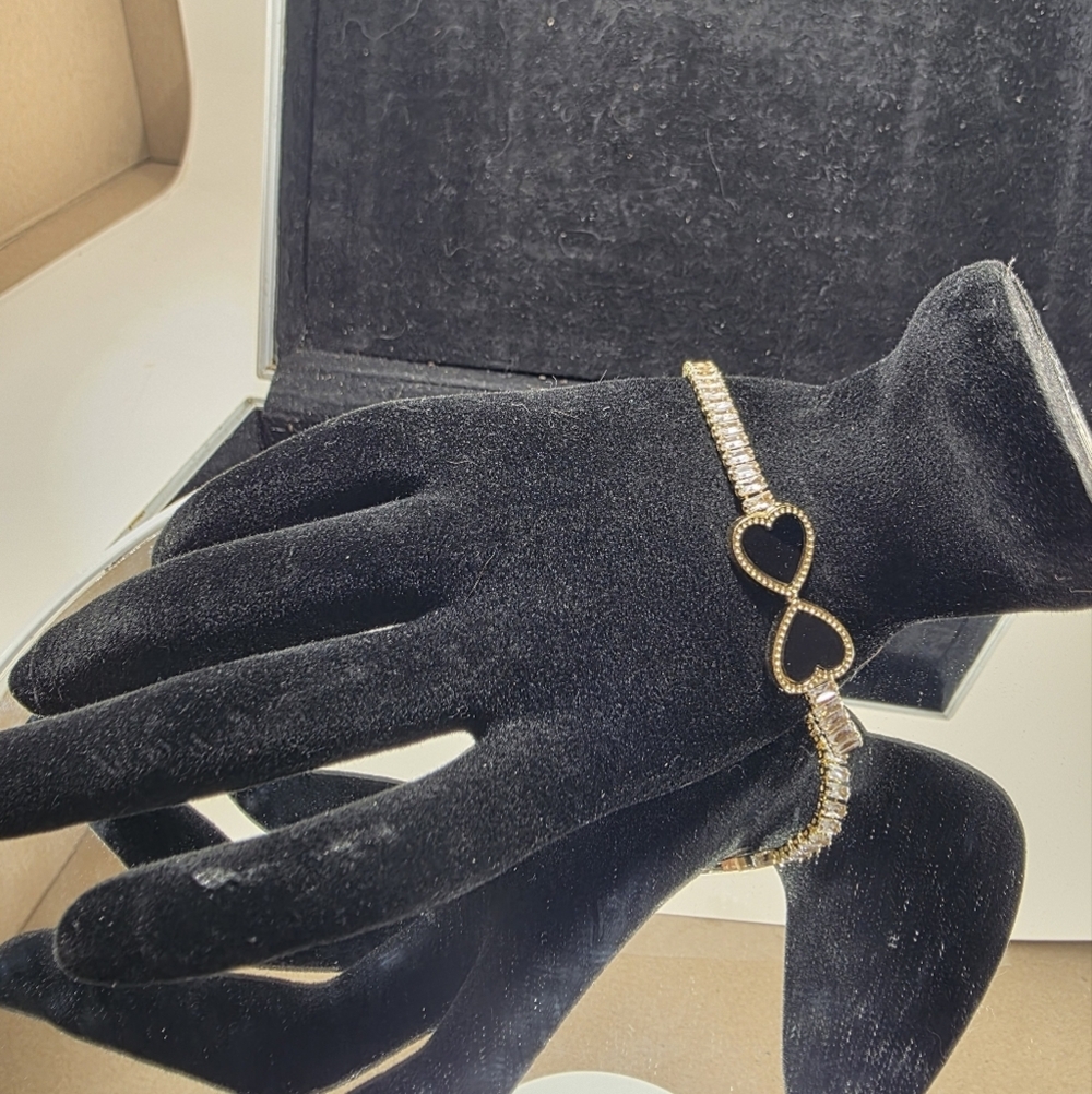 Gold Infinity Heart Bracelet